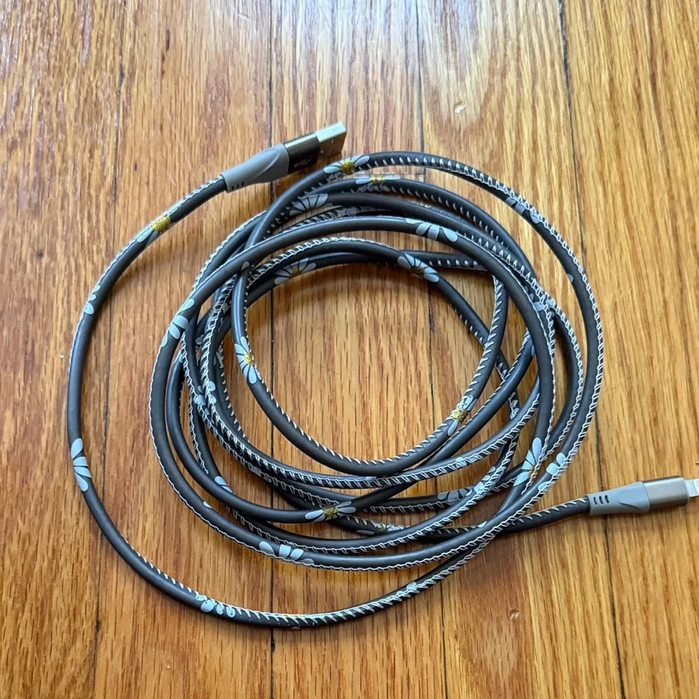 Braided Gray Daisy USB Cable with Lightning Connector